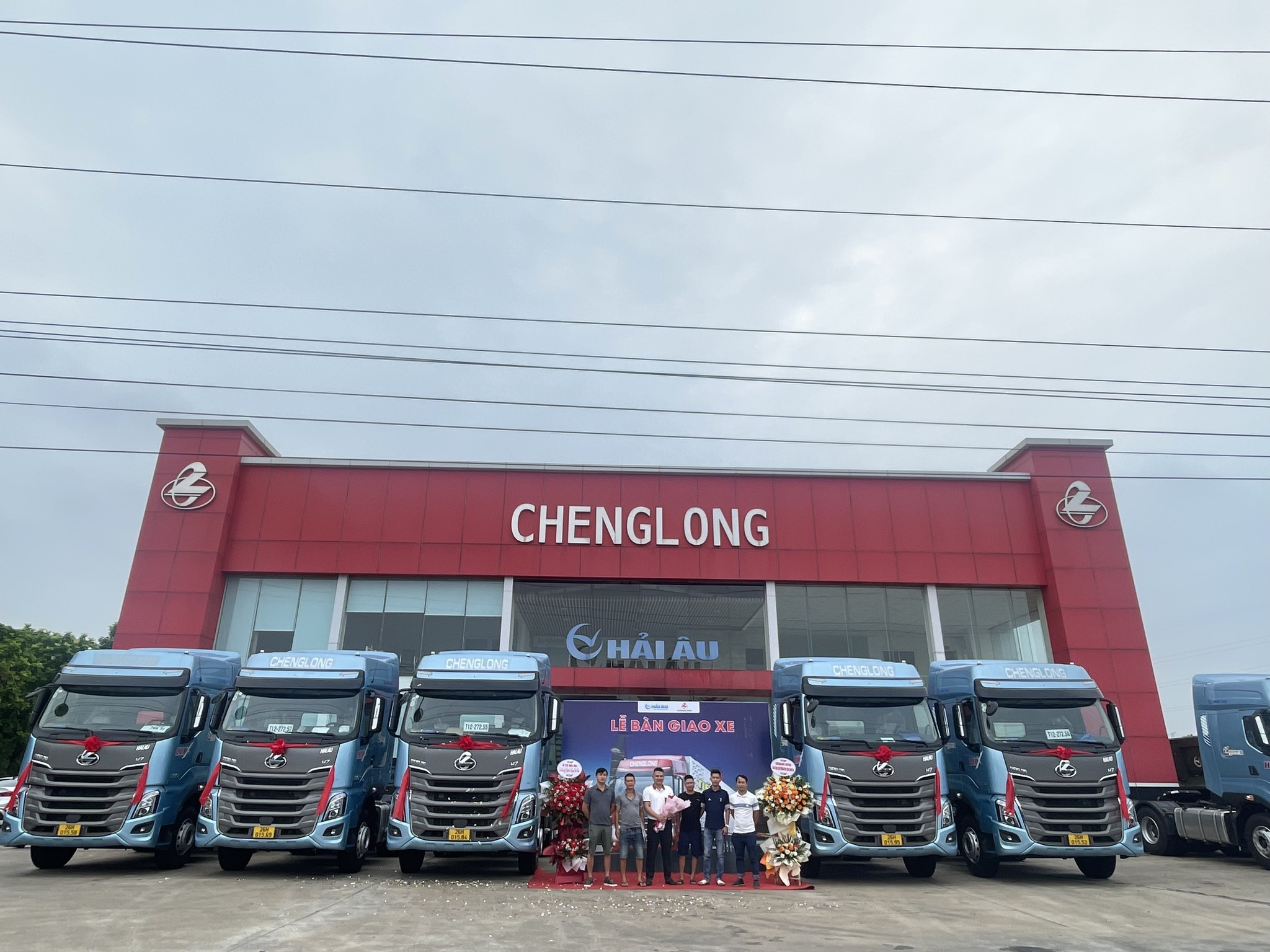 lễ bàn giao xe đầu kéo chenglong 445 tại vĩnh phúc